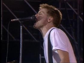 Bryan Adams I Fought The Law (Live)
